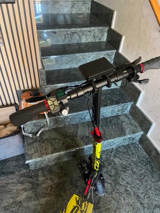 Iscooter IX4 con vinilos nuevos