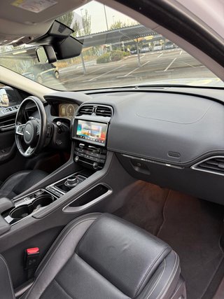 Jaguar F-Pace 2.0L i4D 132kW R-Sport Auto
