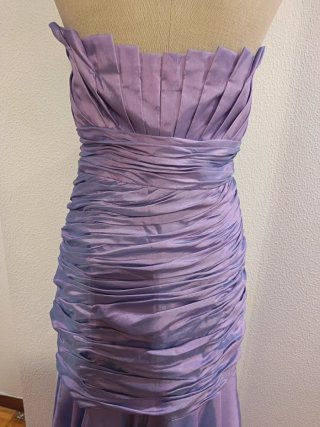Vestido fiesta drapeado morado