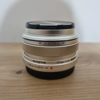 Olympus M.Zuiko Digital 17mm f1.8