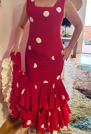 Traje de Flamenca Rojo con Lunares Blancos