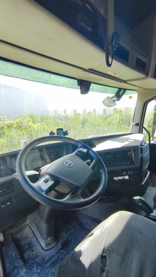 Volvo FH 500 con equipo hidráulico