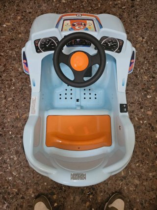 Coche eléctrico infantil Injusta