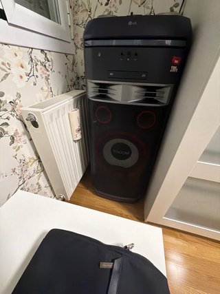 Altavoz LG XBOOM 2000W Negro/Gris regalo luces