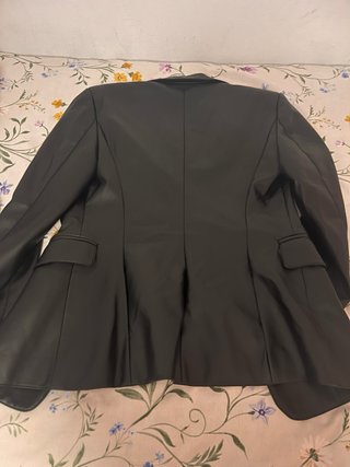 Trench cuero larga negra