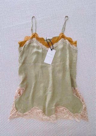 Top Zara encaje beige y verde Talla M/L