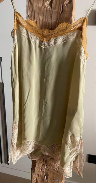 Top Zara encaje beige y verde Talla M/L