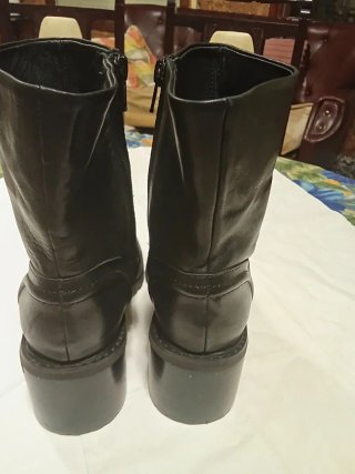 Botas de cuero negras para mujer