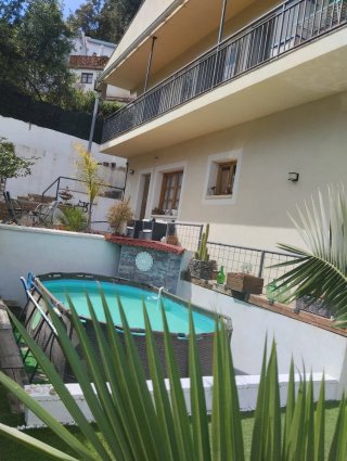 CASA,TERRENO,PISCINA, GARAJE, CALEFACCIÓN.
