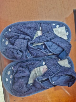 Zapatos azules talla 12/18 meses