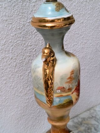 Pie de lámpara antiguo porcelana pintada