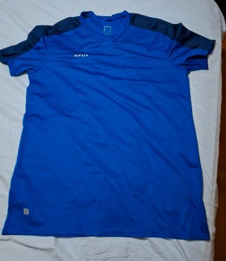 Camiseta deportiva Kipsta azul chico