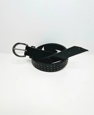 Cinturon de mujer negro con tachuelas