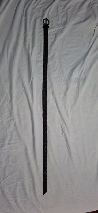Cinturon de mujer negro con tachuelas