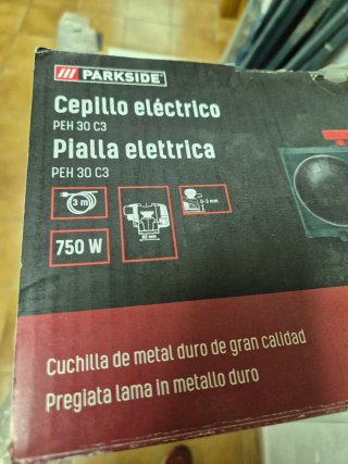 Cepillo Eléctrico Parkside PEH30C3 750W Madera