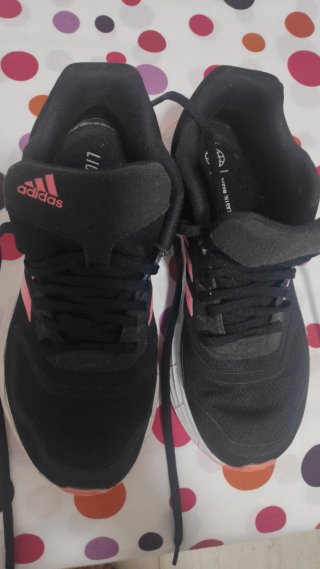 Zapatillas Adidas Negras y Rosas