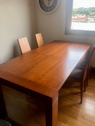 Mesa comedor madera Indesan + 4 sillas
