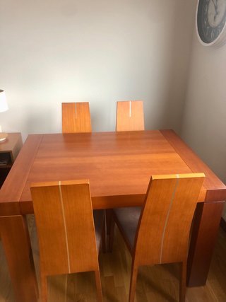 Mesa comedor madera Indesan + 4 sillas