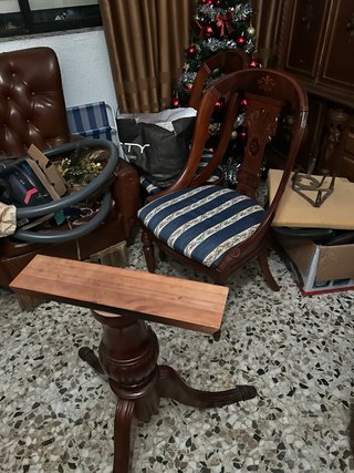 Conjunto clásico completo – sillas y mesa