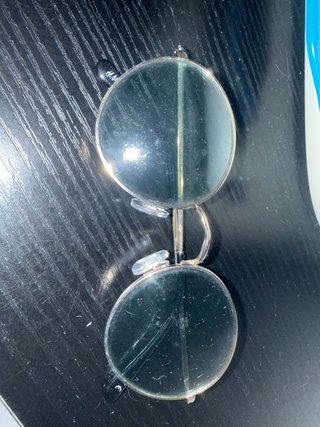 Gafas de sol doradas, rosas y verdes azuladas