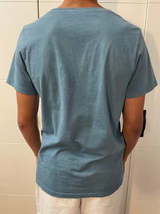 Camiseta Scalpers azul con calavera
