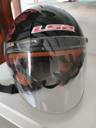 Casco LS2 con funda