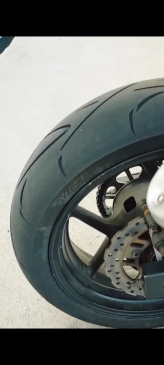Kawasaki Z750 Plata