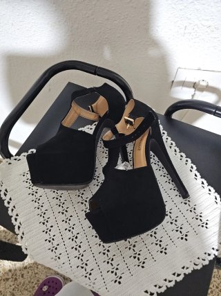 Tacones Tulipano Beige con Plataforma