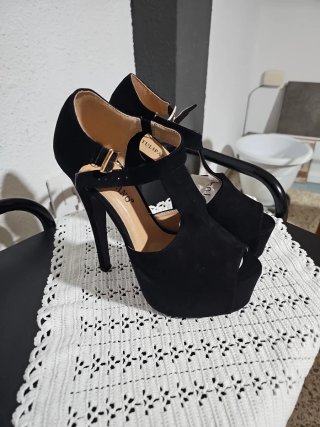 Tacones Tulipano Beige con Plataforma