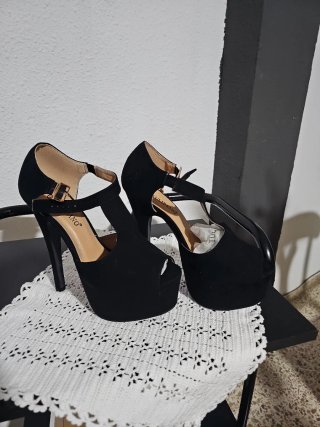 Tacones Tulipano Beige con Plataforma