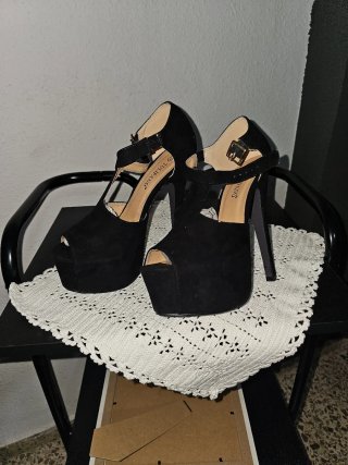Tacones Tulipano Beige con Plataforma