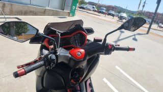 Yamaha Xmax 125 Negra con Baúl