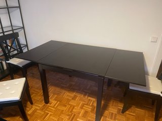 Mesa de comedor Ikea (BJURSTA) y 4 sillas (INGOLF)