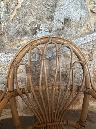 Dolce culla per bambini in rattan e bambù