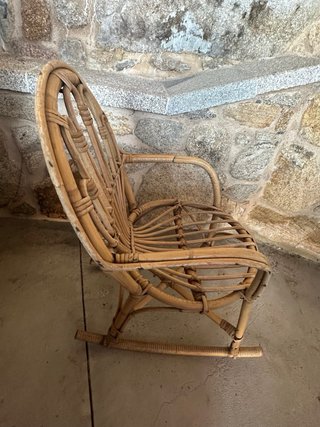 Dolce culla per bambini in rattan e bambù