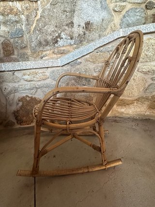 Dolce culla per bambini in rattan e bambù