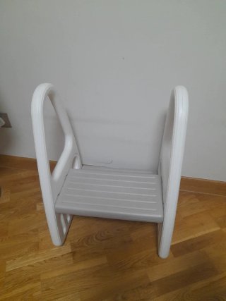 Escalera de dos peldaños para niños