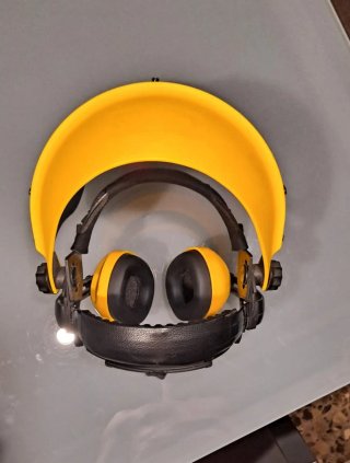 Pantalón Stihl y Casco