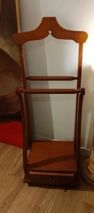 Galán de noche de madera
