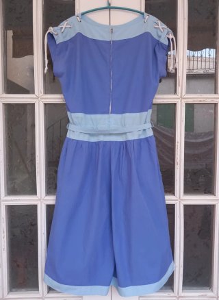 Peto azul vintage con cinturón