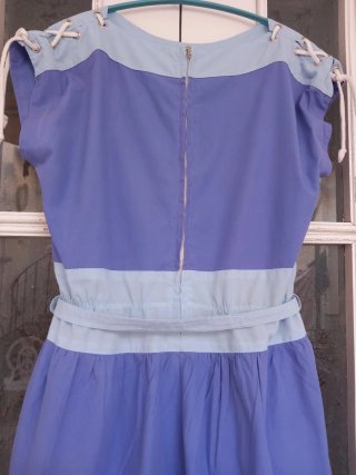 Peto azul vintage con cinturón