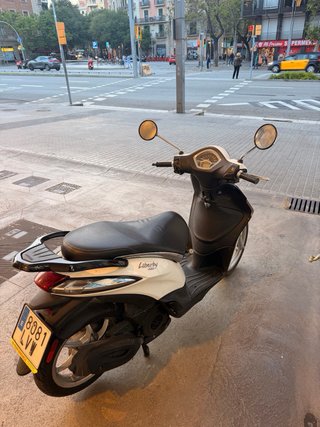 Piaggio Liberty 125cc ABS 2022 - 2 cascos incluido