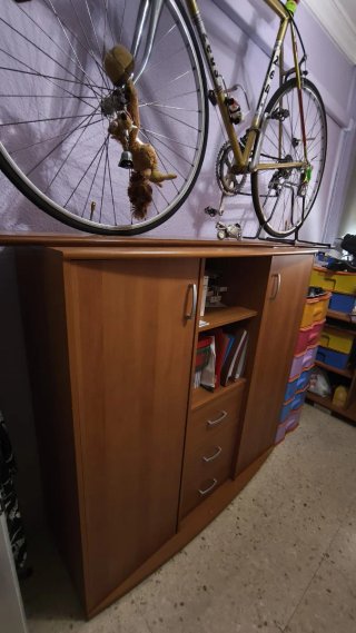Aparador mueble en cerezo 2 puertas con estantes
