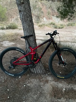 Bici Enduro Trek Slash 8 2020