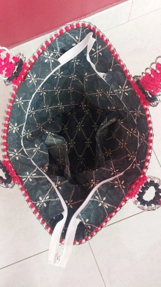 Bolso artesanal negro multicolor