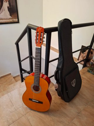Guitarra Española Jose Torres con Funda