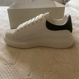 Alexander McQueen Zapatos Blancos y Negros