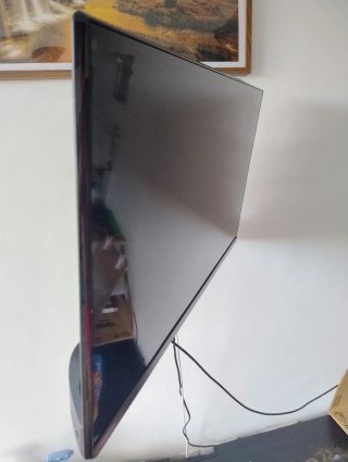 TV Toshiba 32"+ Base de pared+Cable para antena