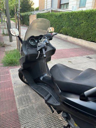 Piaggio X-Evo 125cc Scooter Negra