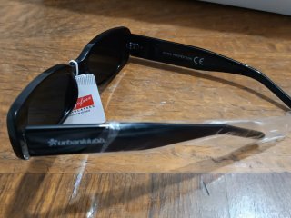 Gafas de sol negras estilo 90s